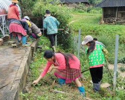 LÀM ĐỒ DÙNG, ĐỒ CHƠI TỪ NGUYÊN LIỆU SẴN CÓ TRONG TRƯỜNG MẦM NON – ĐIỂM TRƯỜNG TÀ TÉ